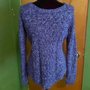 Form fitting blue/purple sweater